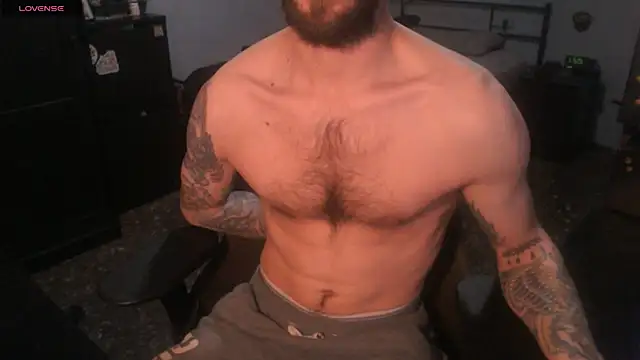 SexxxyLouis online show from 11.27.25