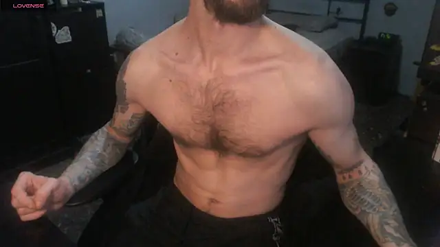 SexxxyLouis online show from 12.14.25