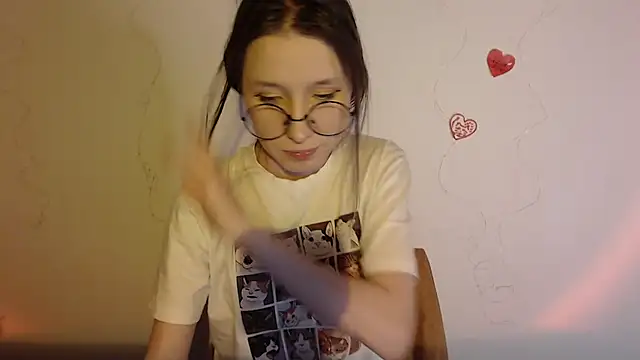  Hanna Moon  online show from 02.16.26