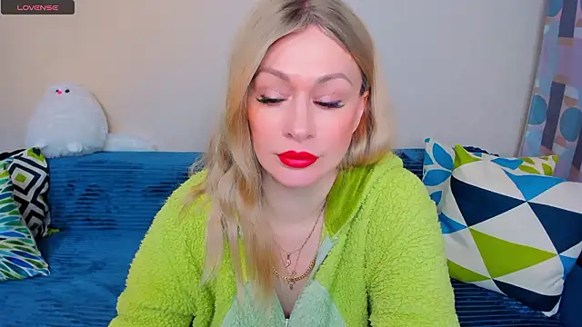 EllenMoore online show from 03.18.26