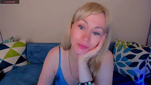 EllenMoore online show from 08.06.26