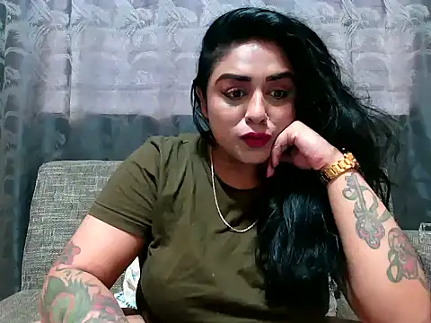 Snapshot of indianishkq7 chatting on 12.15.24 indianishkq7 online show from 12.15.24
