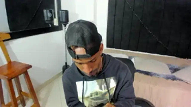 anhtony wayans online show from 10.24.25