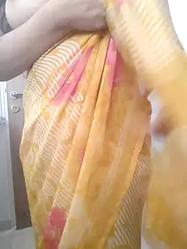 MumbaiMaskGirl online show from 12.08.24