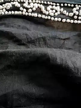 MumbaiMaskGirl online show from 12.22.24