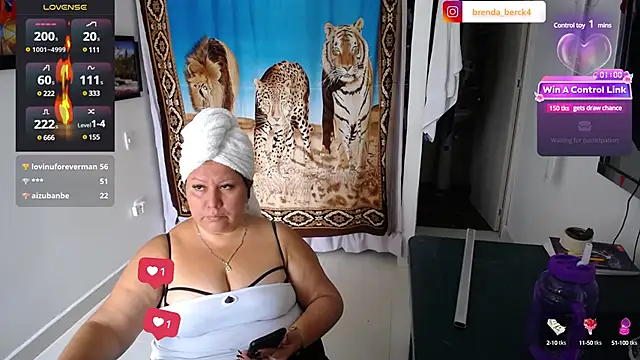 Snapshot of Brenda_Berck_ chatting on 03.05.25 Brenda Berck online show from 03.05.25