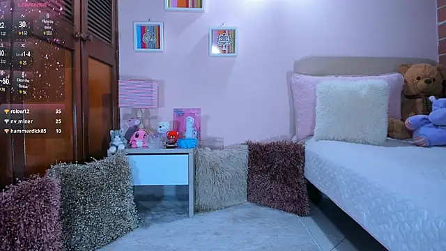 AbrilRussell online show from 12.06.24