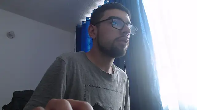 Snapshot of fvckolombianguyy chatting on 02.03.25 fvckolombianguyy online show from 02.03.25