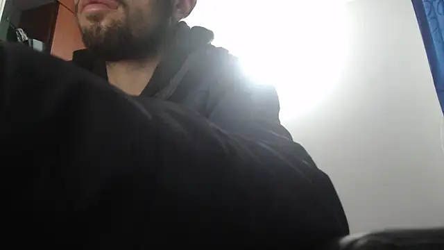 Snapshot of fvckolombianguyy chatting on 02.05.25 fvckolombianguyy online show from 02.05.25