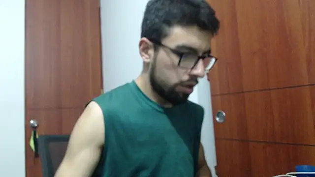 Snapshot of fvckolombianguyy chatting on 02.25.25 fvckolombianguyy online show from 02.25.25