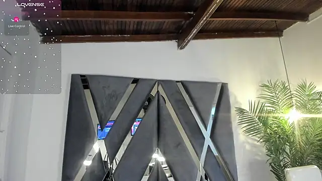 alessandra wells online show from 11.10.25