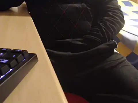 Snapshot of Kratos_madrid chatting on 02.22.25 Kratos madrid online show from 02.22.25