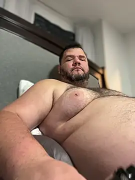 Snapshot of Gabihotxxx1 chatting on 12.18.24 Gabihotxxx1 online show from 12.18.24