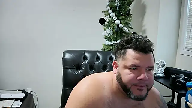 Snapshot of Gabihotxxx1 chatting on 01.31.25 Gabihotxxx1 online show from 01.31.25