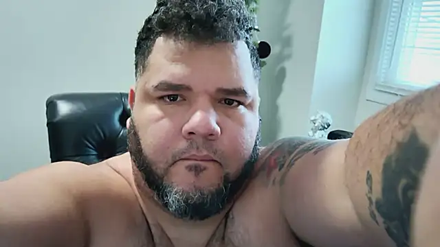 Snapshot of Gabihotxxx1 chatting on 02.02.25 Gabihotxxx1 online show from 02.02.25