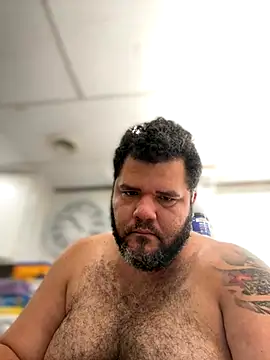 Snapshot of Gabihotxxx1 chatting on 10.15.25 Gabihotxxx1 online show from 10.15.25