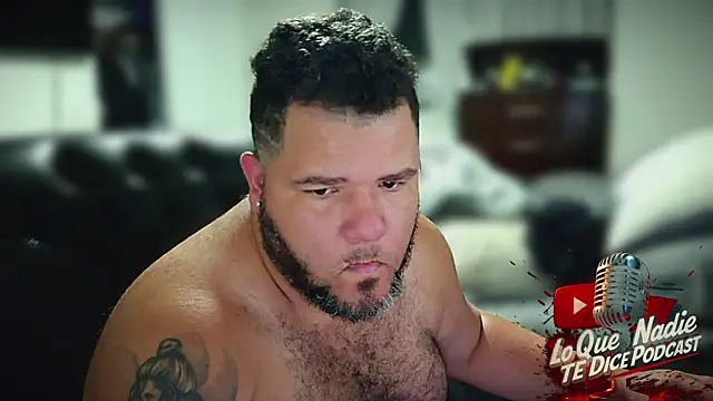 Snapshot of Gabihotxxx1 chatting on 10.23.25 Gabihotxxx1 online show from 10.23.25