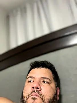 Snapshot of Gabihotxxx1 chatting on 12.18.25 Gabihotxxx1 online show from 12.18.25