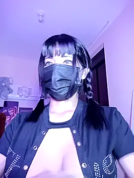 Snapshot of Latin_summer chatting on 02.18.25 Latin summer online show from 02.18.25