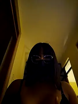 Snapshot of Latin_summer chatting on 09.24.25 Latin summer online show from 09.24.25