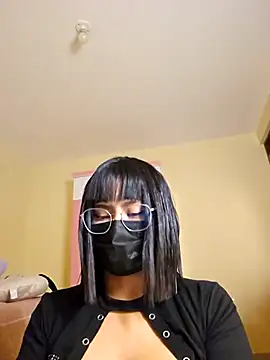 Snapshot of Latin_summer chatting on 10.11.25 Latin summer online show from 10.11.25