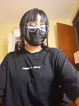 Snapshot of Latin_summer chatting on 10.15.25 Latin summer online show from 10.15.25