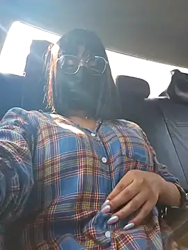 Snapshot of Latin_summer chatting on 10.24.25 Latin summer online show from 10.24.25