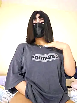 Snapshot of Latin_summer chatting on 10.30.25 Latin summer online show from 10.30.25