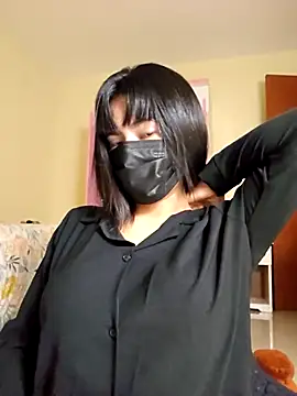 Snapshot of Latin_summer chatting on 11.04.25 Latin summer online show from 11.04.25