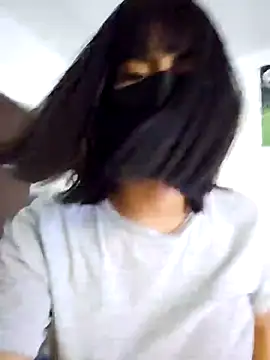 Snapshot of Latin_summer chatting on 11.21.25 Latin summer online show from 11.21.25