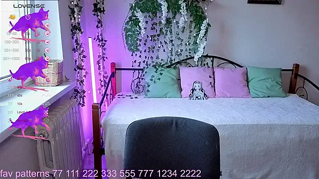 Snapshot of Hot_Rhaenyra chatting on 11.10.25 Hot Rhaenyra online show from 11.10.25