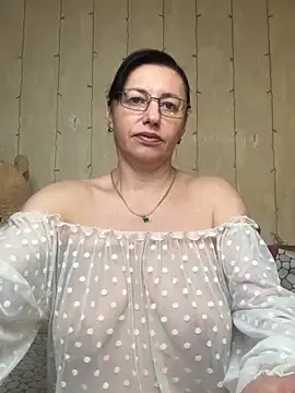 Snapshot of Amberhotqueen chatting on 02.20.26 Amberhotqueen online show from 02.20.26