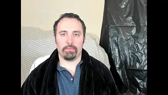 Snapshot of Metalstud chatting on 11.18.25 Metalstud online show from 11.18.25