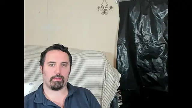 Snapshot of Metalstud chatting on 11.20.25 Metalstud online show from 11.20.25