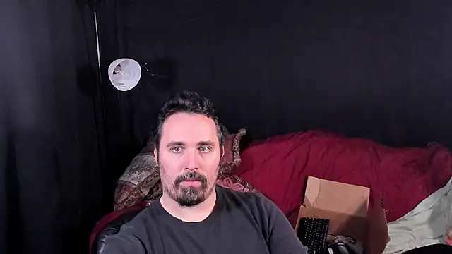 Snapshot of Metalstud chatting on 11.25.25 Metalstud online show from 11.25.25