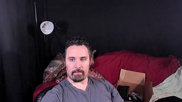 Snapshot of Metalstud chatting on 11.26.25 Metalstud online show from 11.26.25