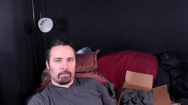 Snapshot of Metalstud chatting on 11.28.25 Metalstud online show from 11.28.25