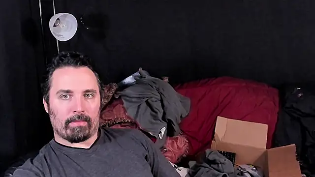 Snapshot of Metalstud chatting on 12.01.25 Metalstud online show from 12.01.25