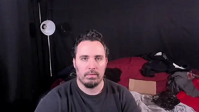 Snapshot of Metalstud chatting on 12.15.25 Metalstud online show from 12.15.25