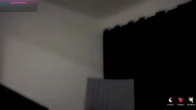 Snapshot of MarcellaGriffin chatting on 11.27.25 MarcellaGriffin online show from 11.27.25