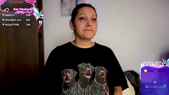 Snapshot of MarcellaGriffin chatting on 12.21.25 MarcellaGriffin online show from 12.21.25