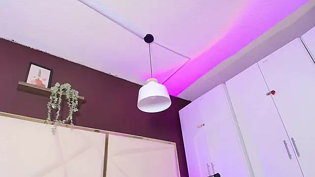 Inndrahot online show from 09.30.25