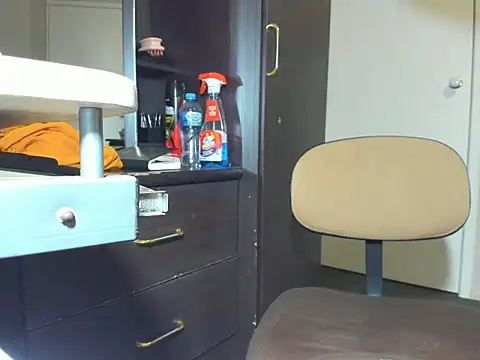 Snapshot of Angelchezcka chatting on 03.21.26 Angelchezcka online show from 03.21.26