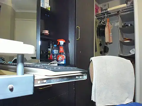 Snapshot of Angelchezcka chatting on 04.03.26 Angelchezcka online show from 04.03.26