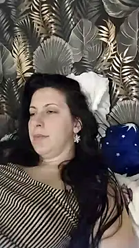 Snapshot of lolyforyou chatting on 12.14.25 lolyforyou online show from 12.14.25