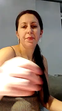 Snapshot of lolyforyou chatting on 12.15.25 lolyforyou online show from 12.15.25