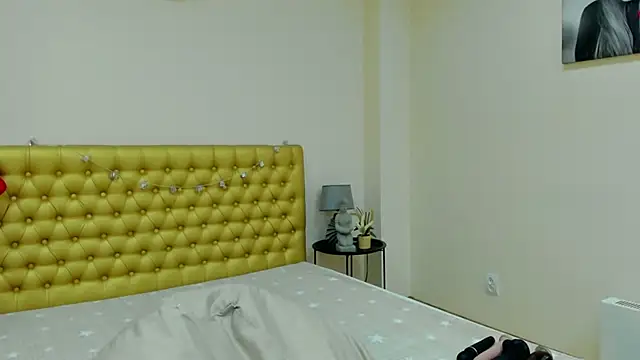 AlmaFancy online show from 12.30.24