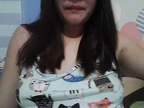 Snapshot of leamorena chatting on 03.16.25 leamorena online show from 03.16.25