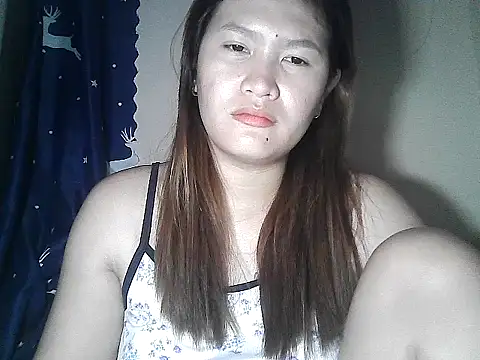 Snapshot of leamorena chatting on 11.10.25 leamorena online show from 11.10.25