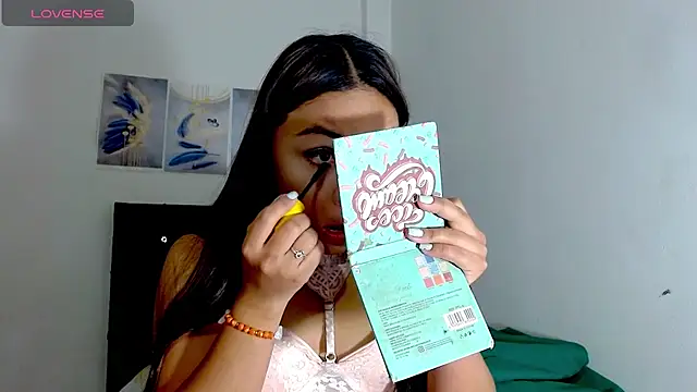 Kylie loveee online show from 12.14.25